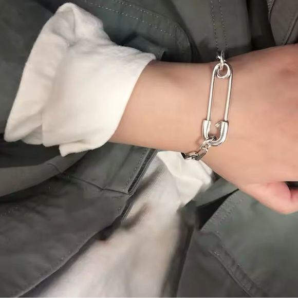 Vintage Pin Silver Bracelet - Picture 3 of 3